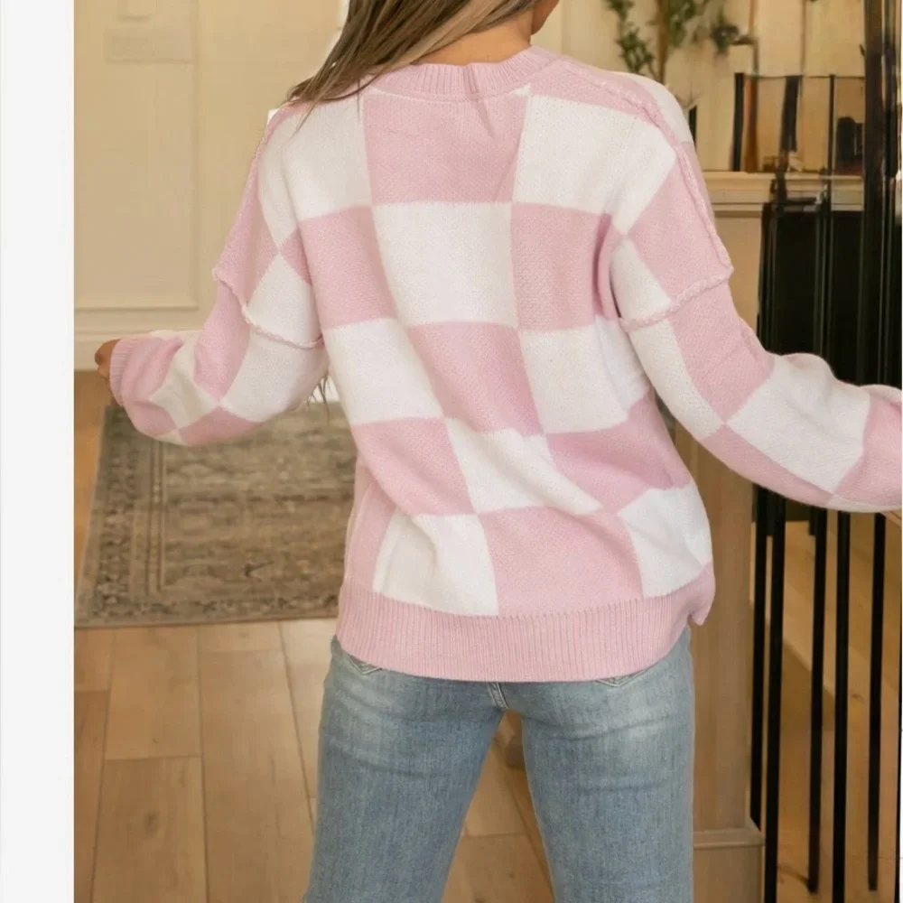 Pink and White Checkered Women's Sweater - Picture 7 of 11